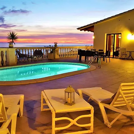 فندق مبيت وإفطار Ashram Sunshine *