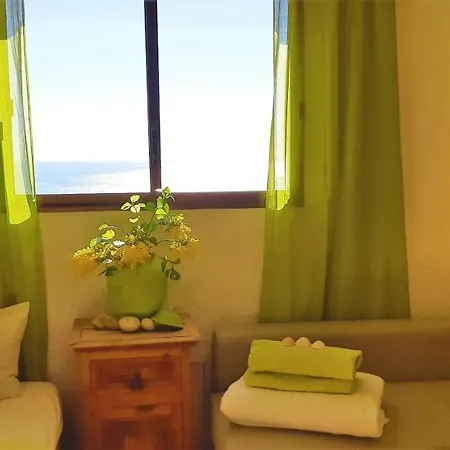 Ashram Sunshine فندق مبيت وإفطار سيدجيس