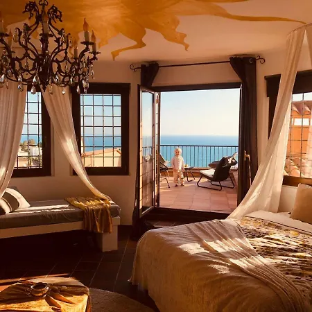 Ashram Sunshine Bed and breakfast *