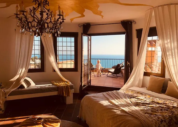 Ashram Sunshine Bed & Breakfast *