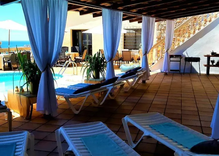 Ashram Sunshine Bed and Breakfast *