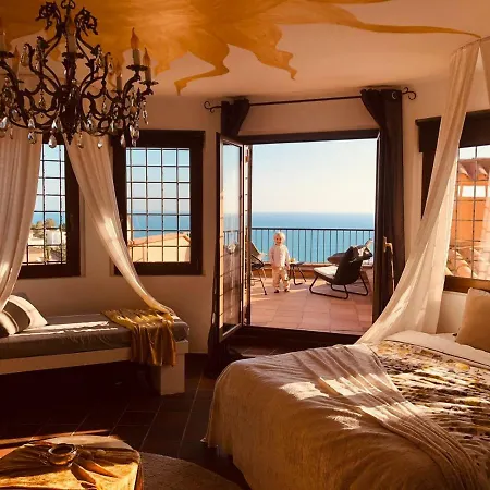 Ashram Sunshine B&B *