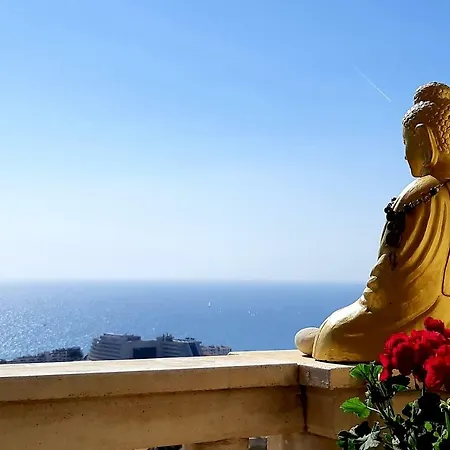 Ashram Sunshine B&B 시체스