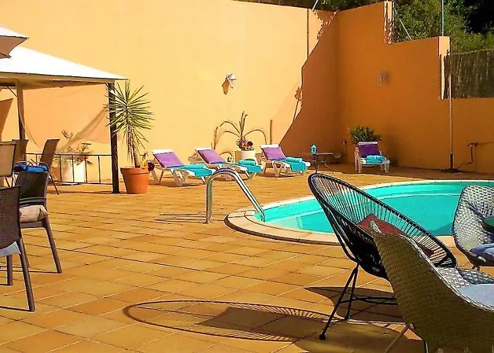 Ashram Sunshine Bed and Breakfast *