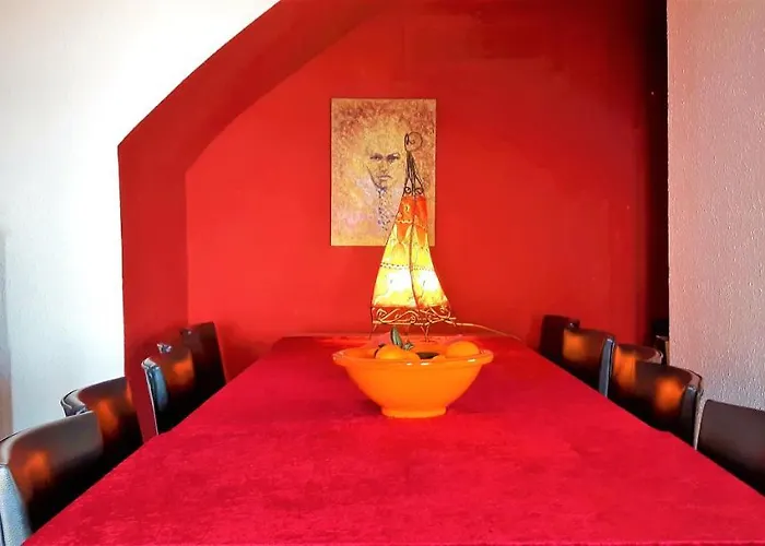 Ashram Sunshine Bed and Breakfast